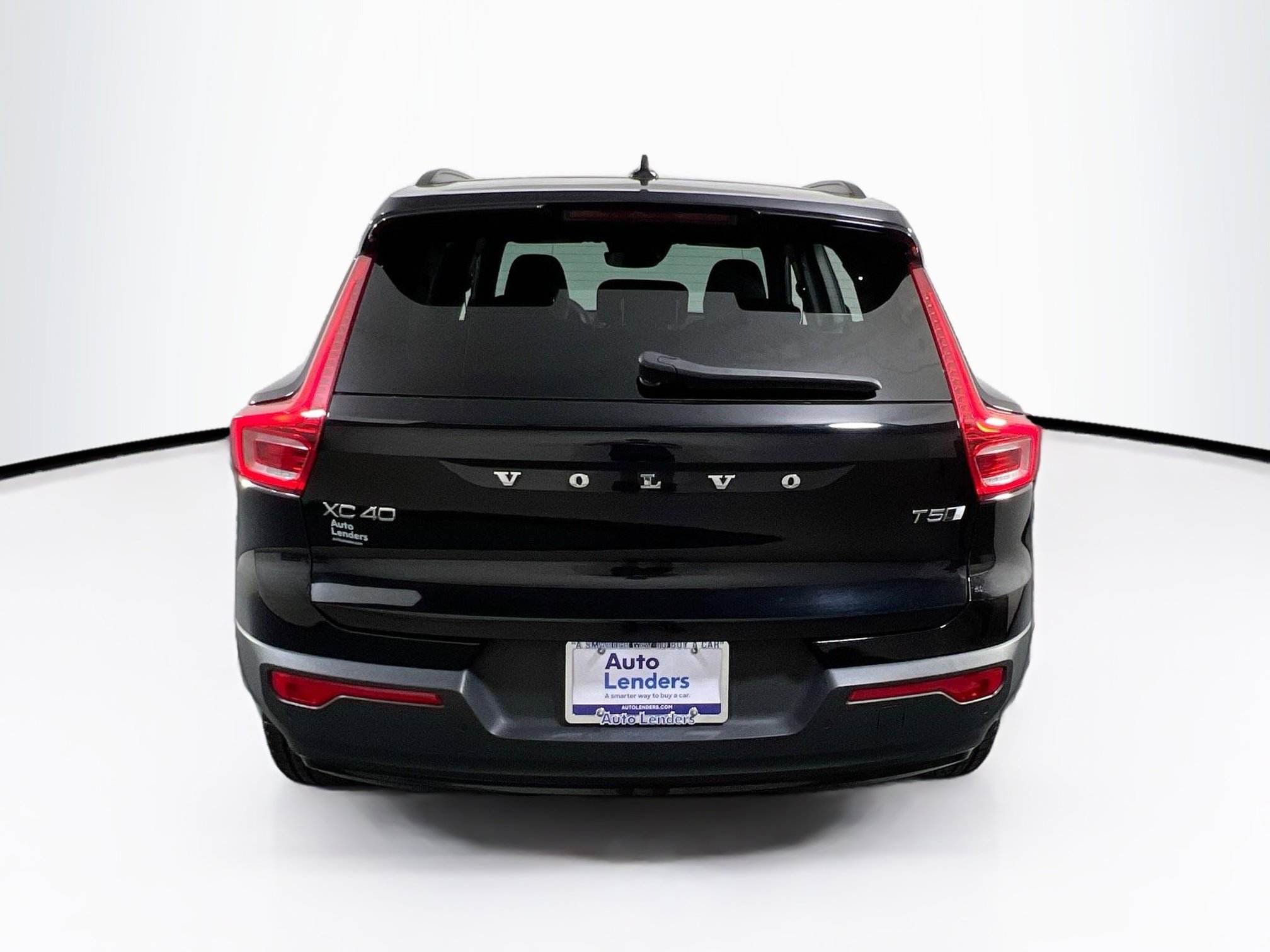 Used 2022 Volvo XC40 T5 R-Design w/ Advanced Package image 6