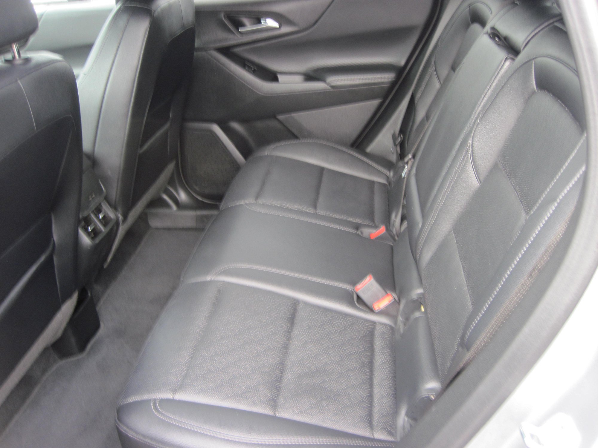 Used 2025 Chevrolet Equinox LT w/ Convenience Package II AWD/4WD image 10