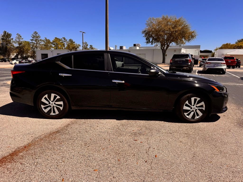 Used 2025 Nissan Altima 2.5 S image 8
