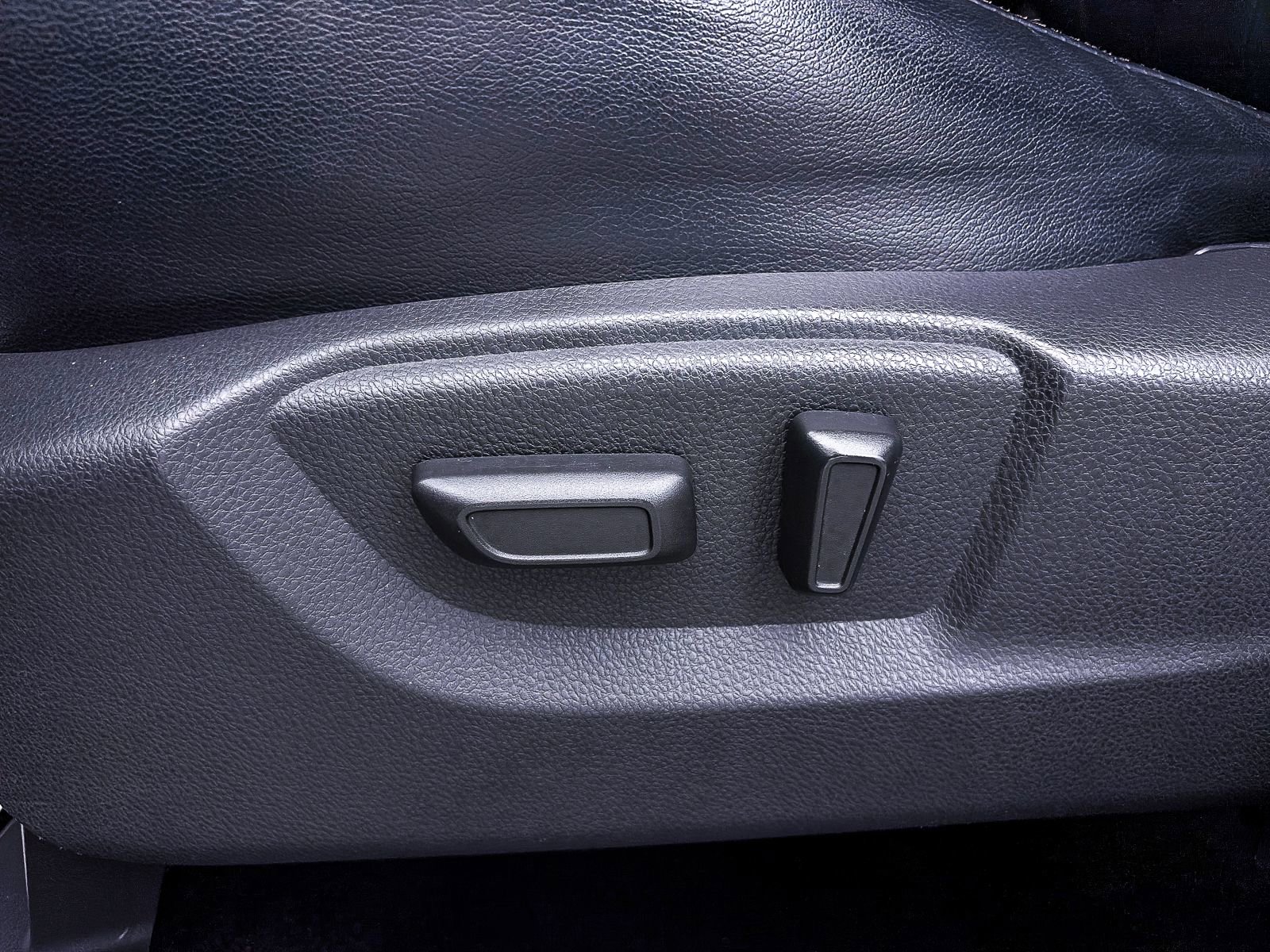 Used 2018 Mitsubishi Eclipse Cross SEL image 13