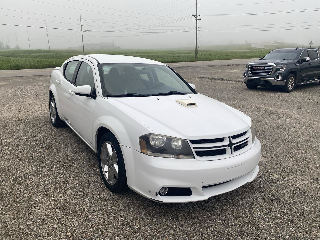 Used 2013 Dodge Avenger SXT w/ Rallye Appearance Group FWD image 4