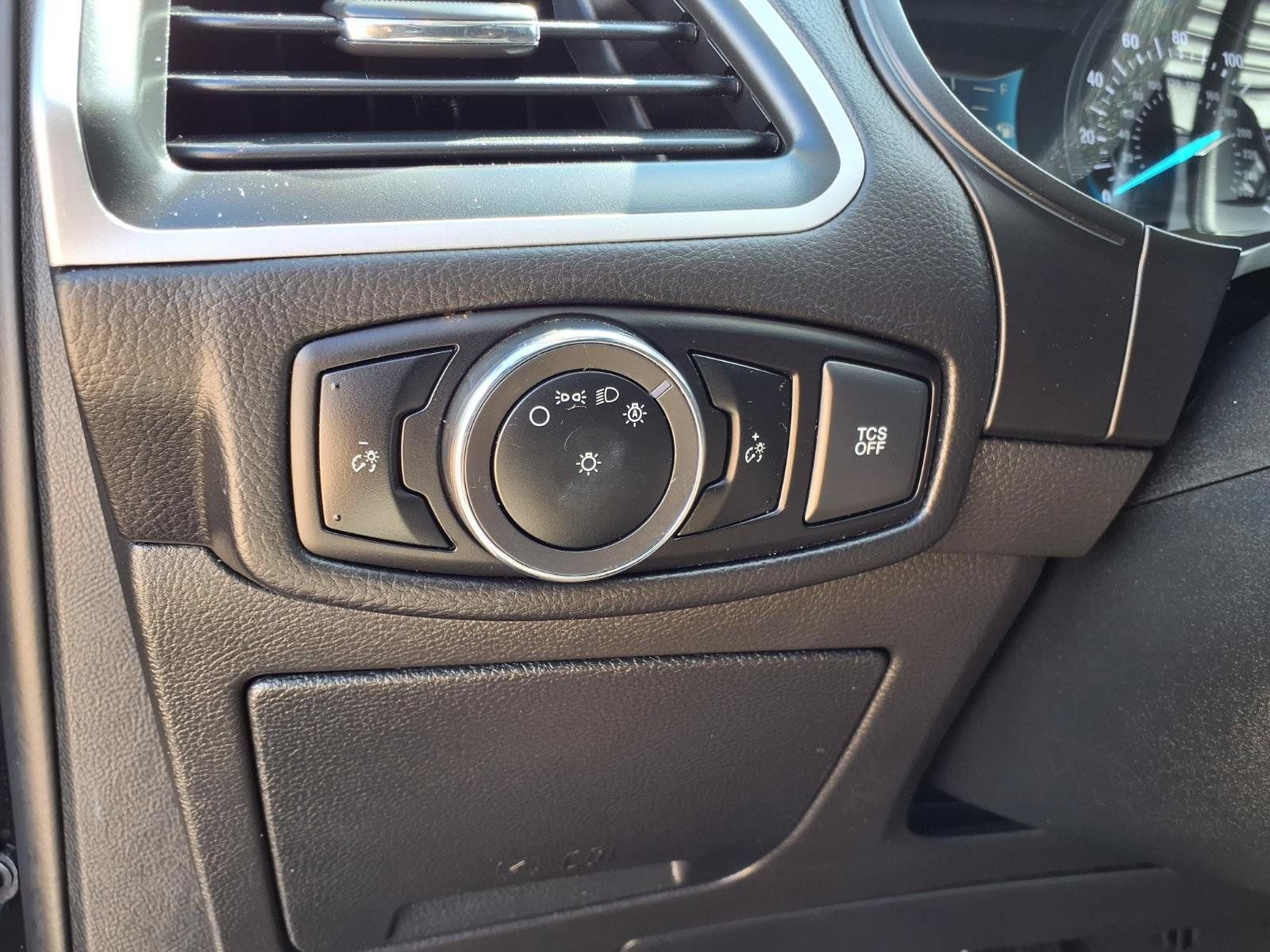 Used 2024 Ford Edge SEL AWD/4WD image 23