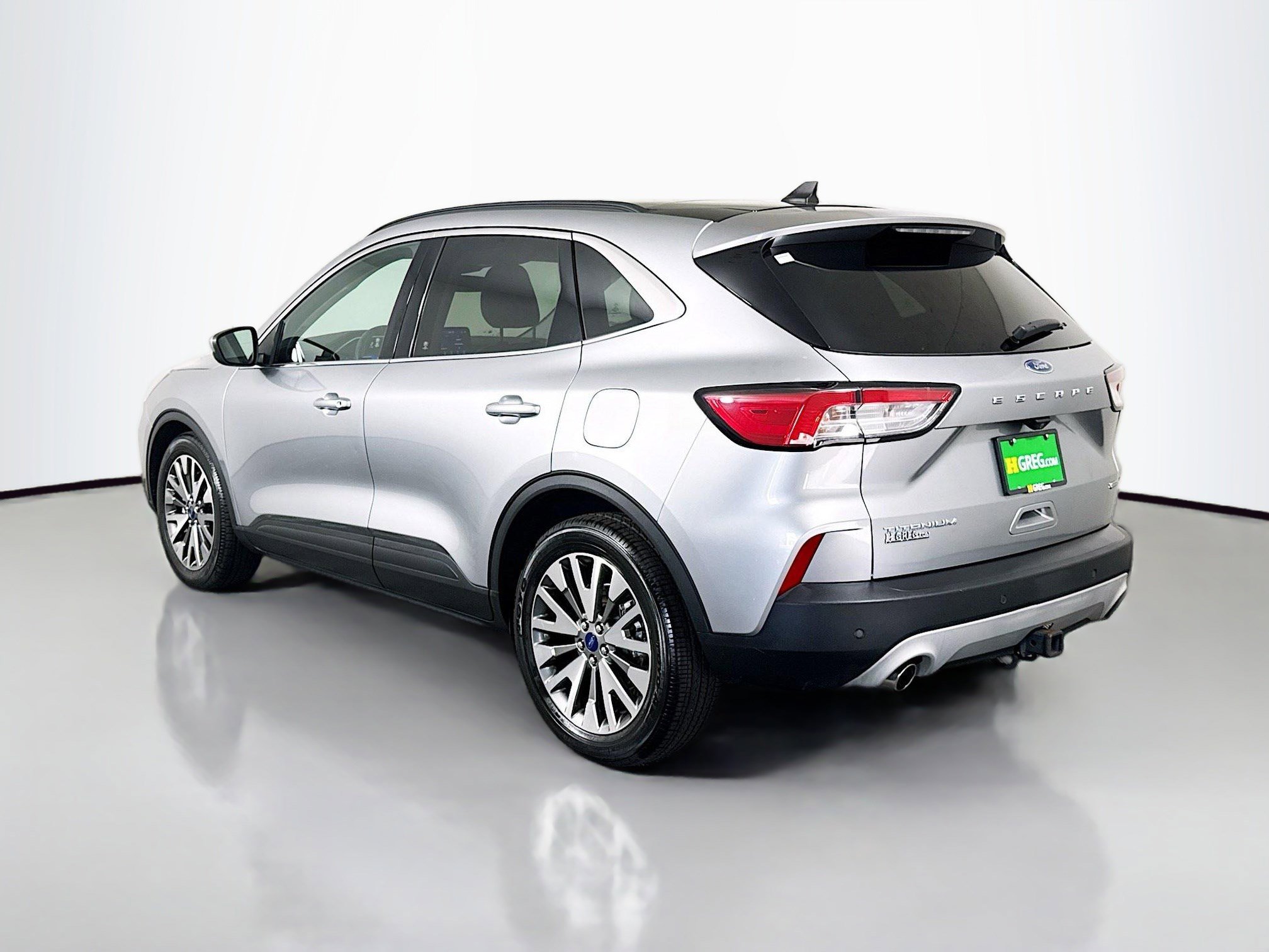 Used 2022 Ford Escape Titanium w/ Class II Trailer Tow Package image 7