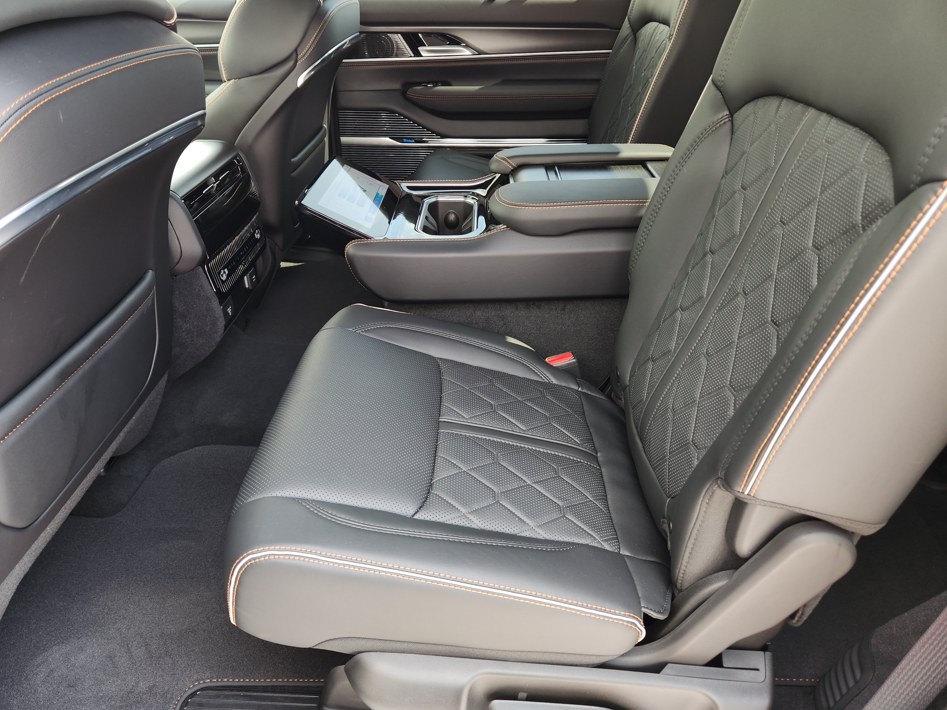 New 2026 Jeep Grand Wagoneer Summit AWD/4WD image 21