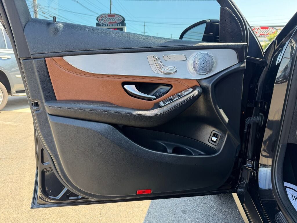 Used 2019 Mercedes-Benz GLC 43 AMG 4MATIC image 10