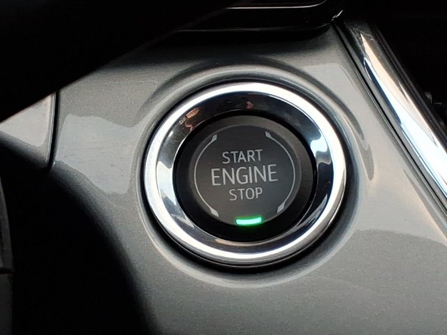 Used 2025 Chevrolet Trax LT w/ Driver Confidence Package FWD image 23