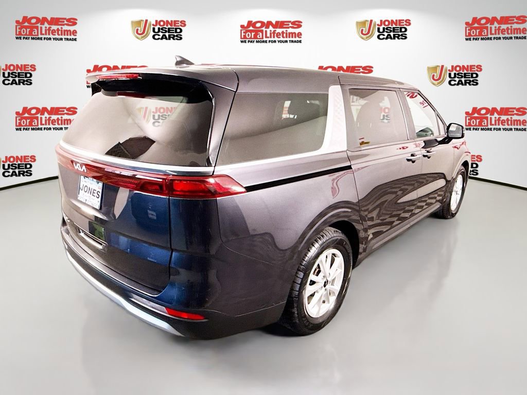 Used 2022 Kia Carnival LX image 15