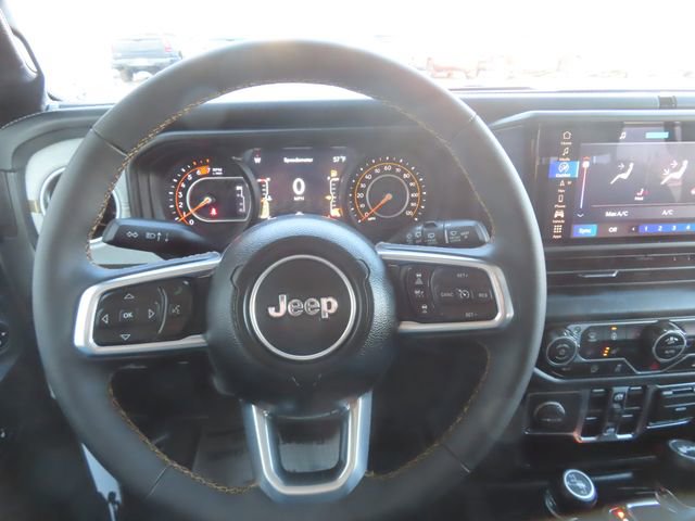 Used 2024 Jeep Wrangler Sahara w/ Technology Group image 34