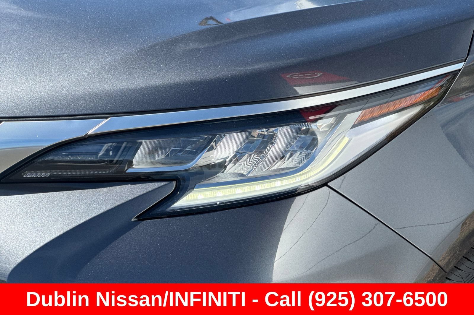 Used 2025 Toyota Sienna XLE FWD image 51
