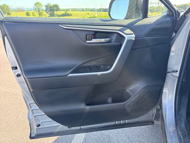 Used 2021 Toyota RAV4 XSE AWD/4WD image 24