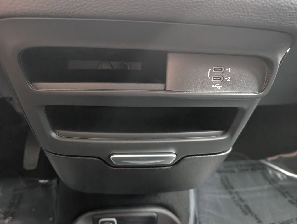 New 2026 Chrysler Pacifica Select FWD image 31