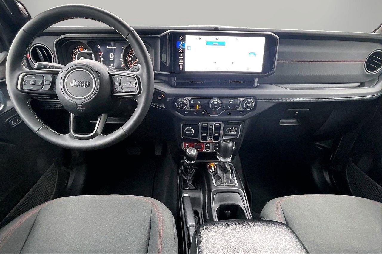 Certified 2025 Jeep Wrangler Unlimited Rubicon w/ Convenience Group image 15