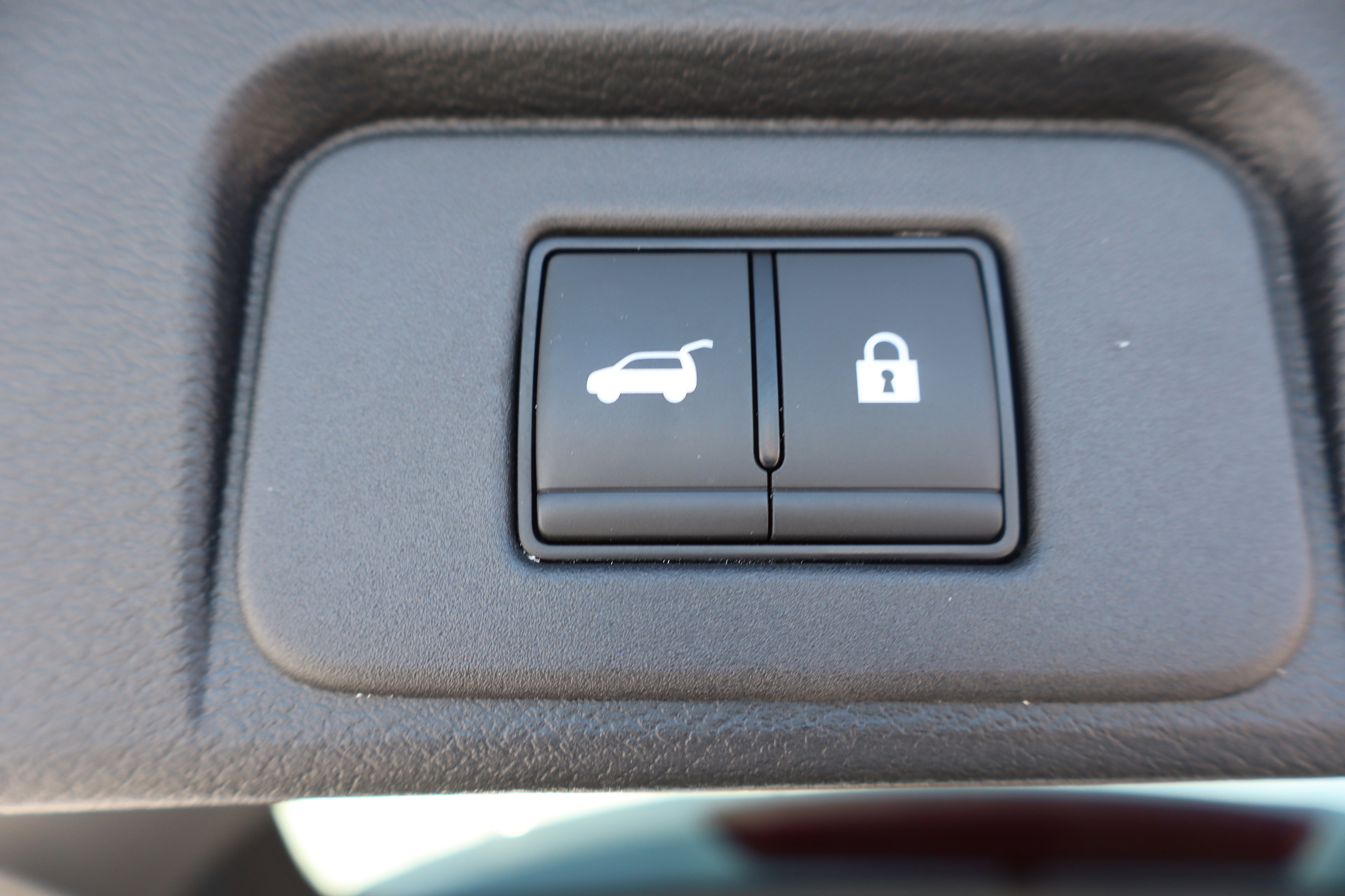 Used 2023 Nissan Rogue Platinum w/ Platinum Premium Package image 31