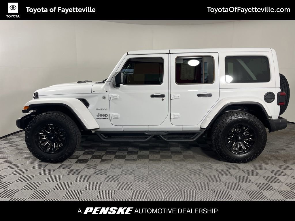 Used 2024 Jeep Wrangler Unlimited Sahara w/ Technology Group AWD/4WD image 2