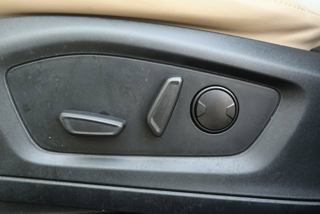 Used 2023 Ford Explorer XLT w/ Equipment Group 202A image 24