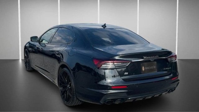 Used 2023 Maserati Quattroporte Modena Q4 AWD/4WD image 11