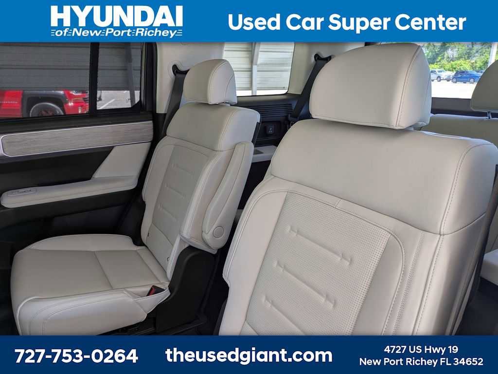 Used 2025 Hyundai Santa Fe Calligraphy FWD image 19