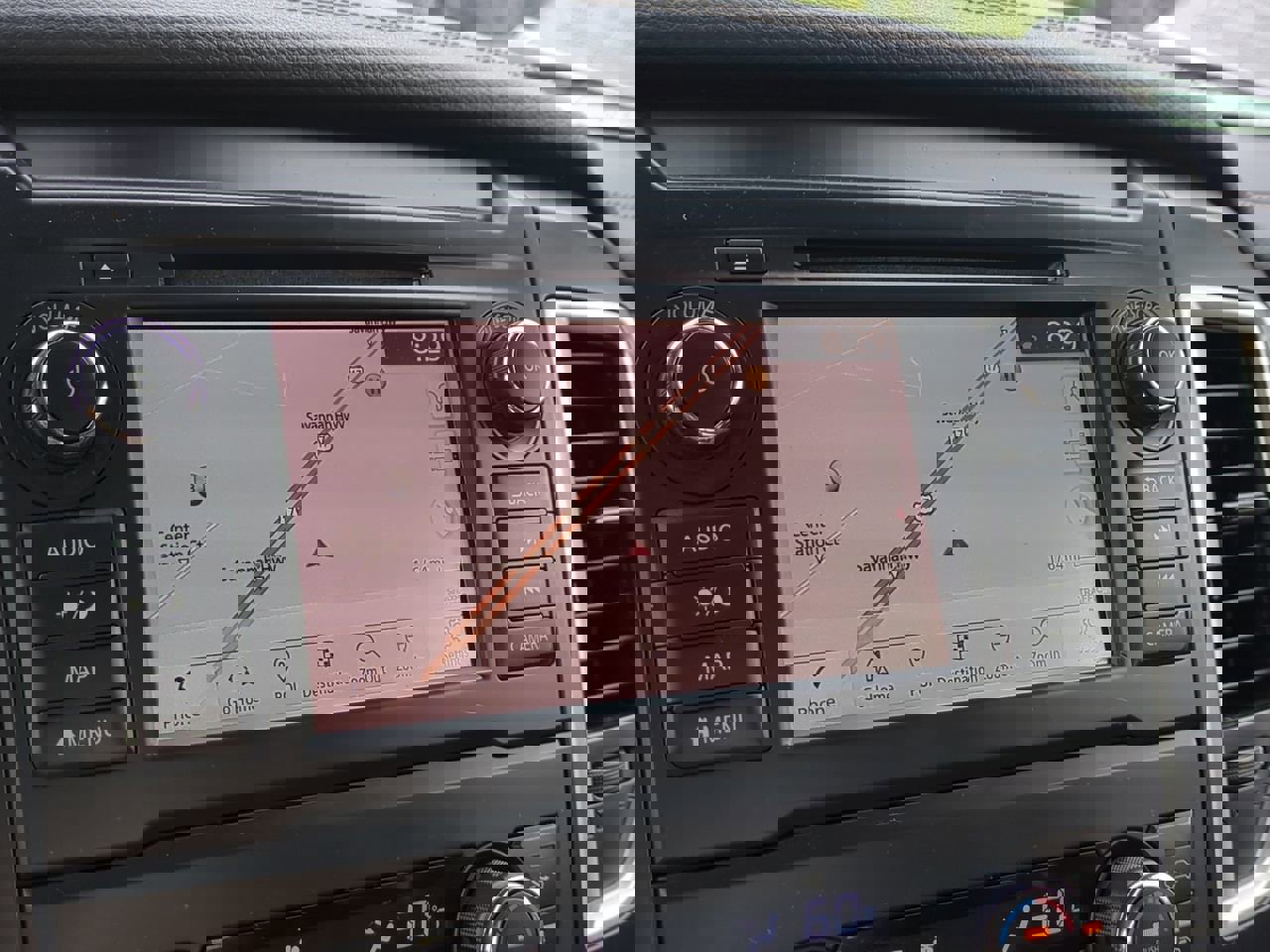 Used 2019 Nissan Titan SL w/ Midnight Edition image 22