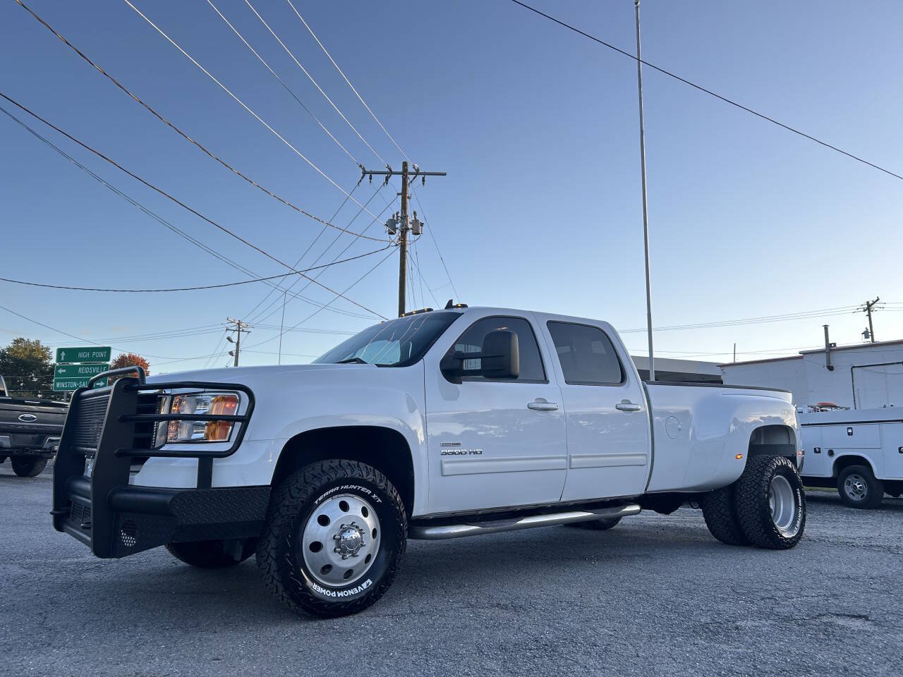 Used 2010 GMC Sierra 3500 SLT w/ SLT Convenience Package AWD/4WD image 1