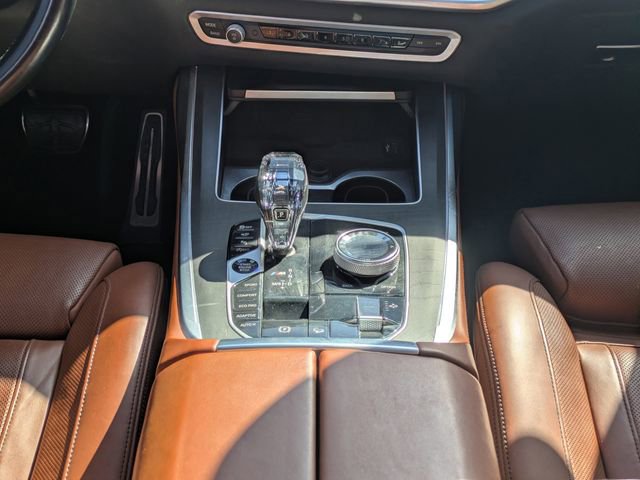 Used 2021 BMW X7 M50i image 21