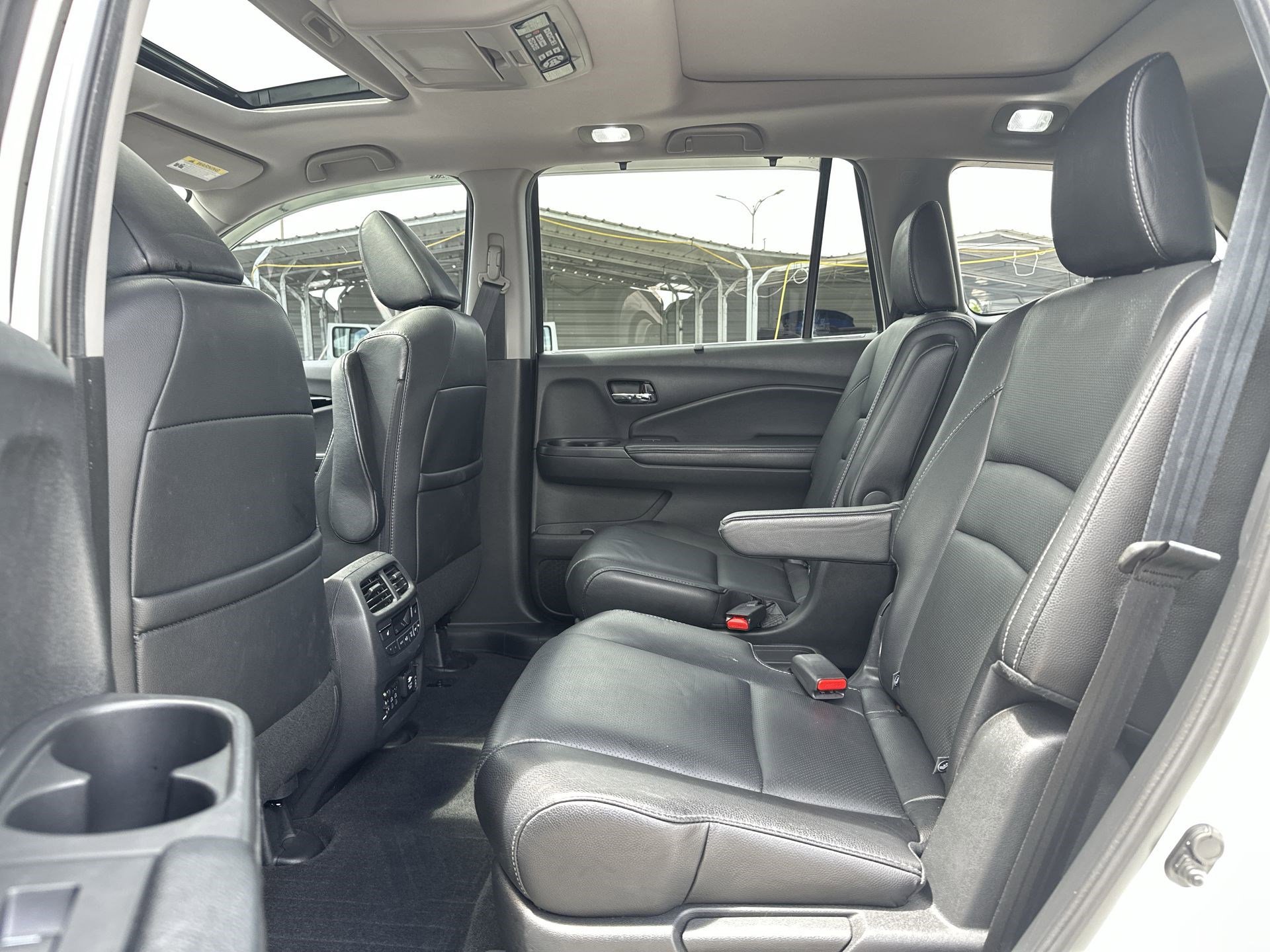 Used 2018 Honda Pilot Elite image 25