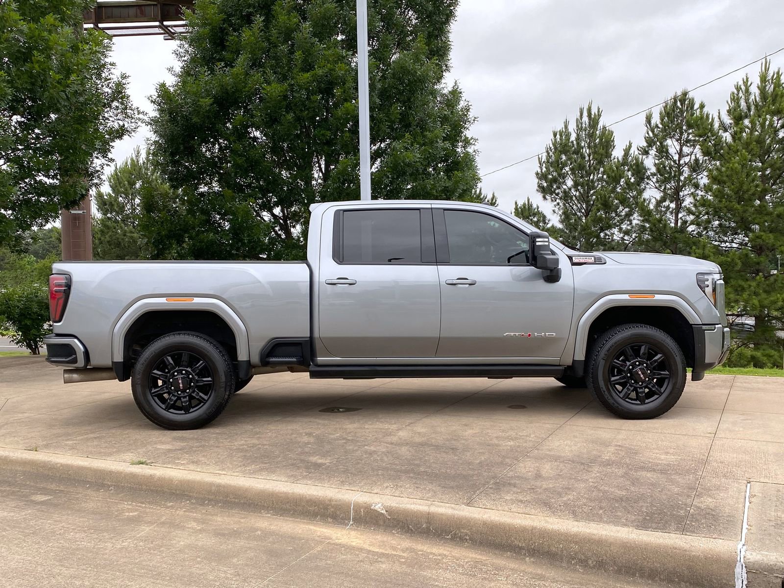 Used 2024 GMC Sierra 2500 AT4 w/ AT4 Premium Plus Package AWD/4WD image 7