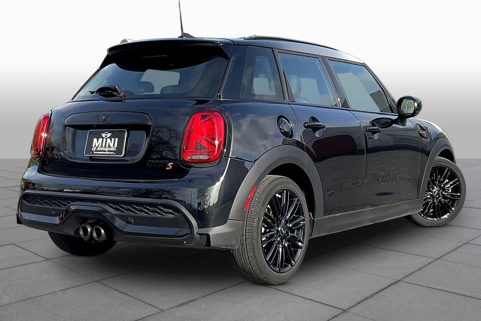 Certified 2024 MINI Cooper S image 12