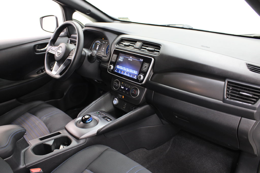 Used 2025 Nissan Leaf S FWD image 23