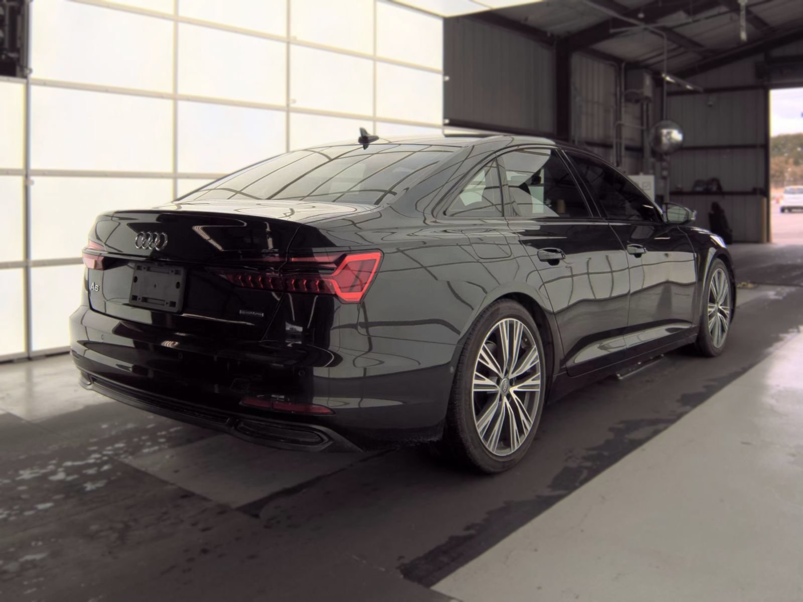 Used 2020 Audi A6 2.0T Premium Plus w/ Premium Plus Package AWD/4WD image 3