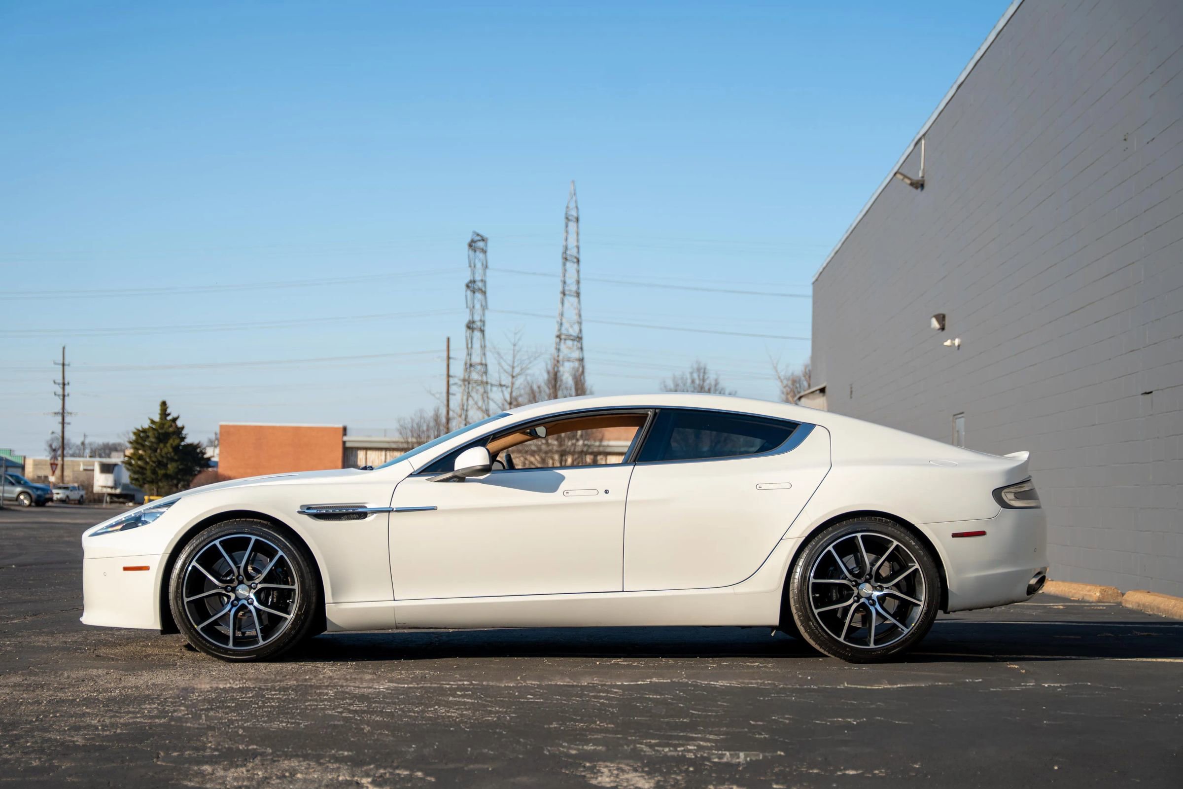 Used 2014 Aston Martin Rapide S image 12