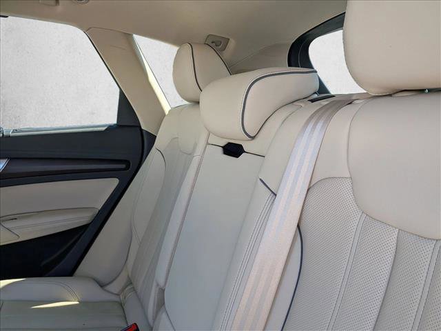 Used 2023 Audi Q5 2.0T Premium Plus w/ Premium Plus Package image 17