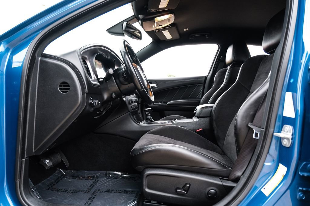 Used 2022 Dodge Charger R/T w/ Plus Group RWD image 3