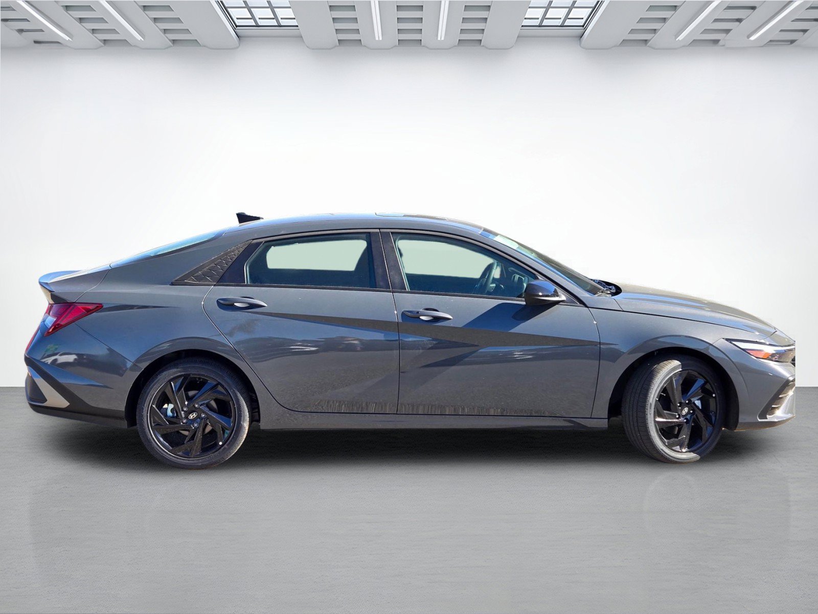 New 2026 Hyundai Elantra Hybrid FWD image 2