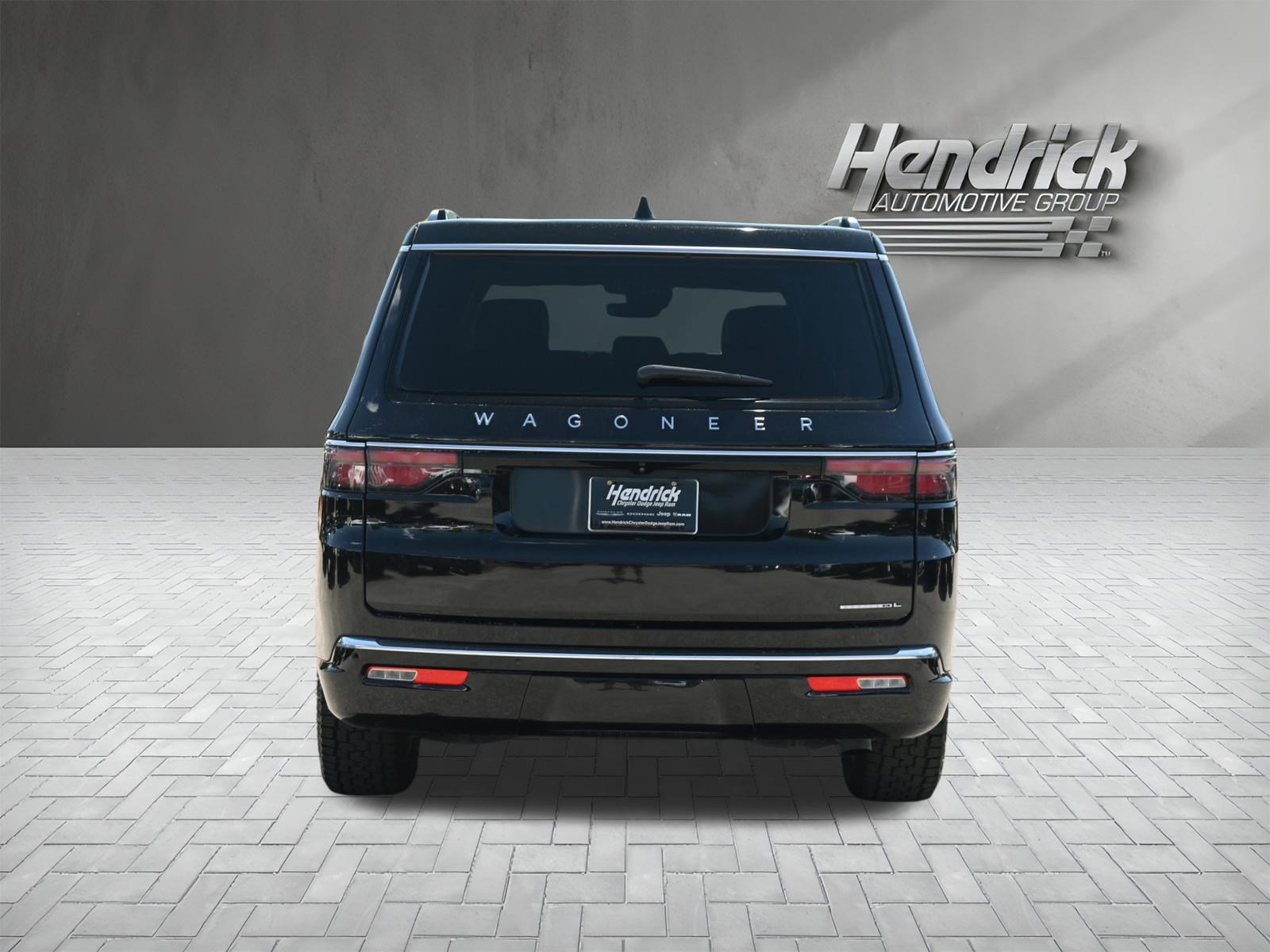 Used 2023 Jeep Wagoneer L Series II RWD image 9