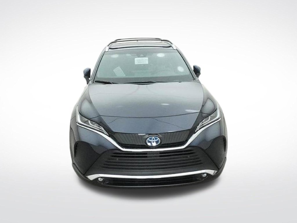 Used 2024 Toyota Venza XLE AWD/4WD image 18