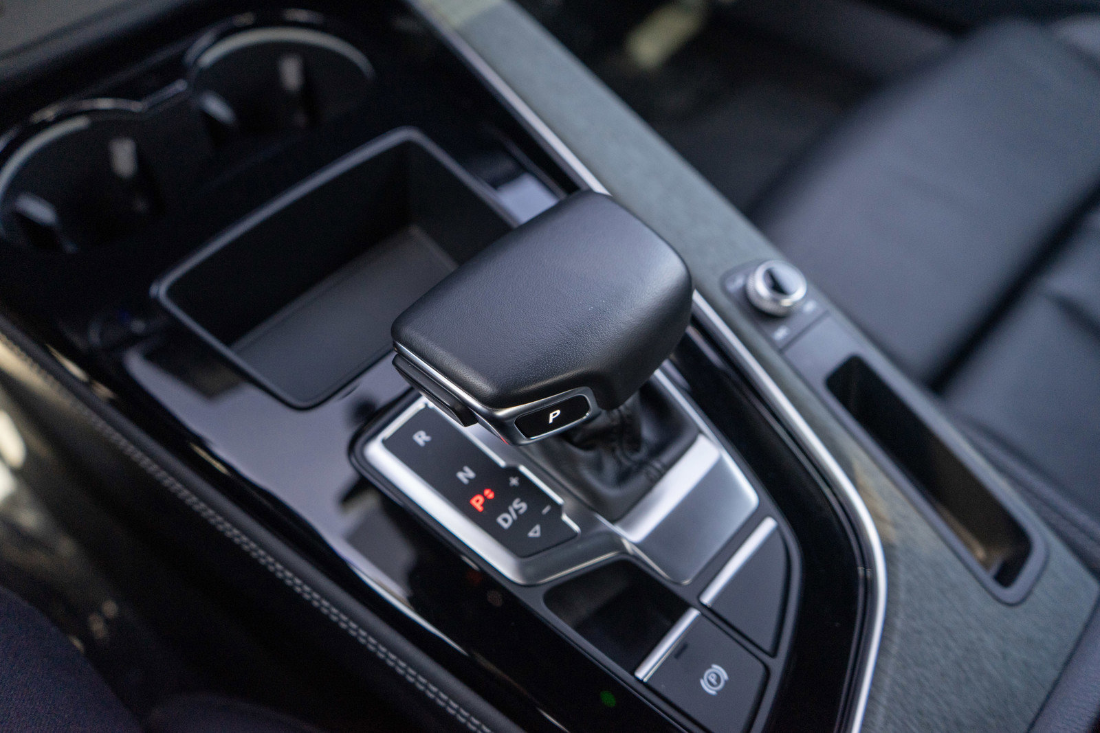 Used 2022 Audi A4 2.0T Premium Plus w/ Premium Plus Package AWD/4WD image 21