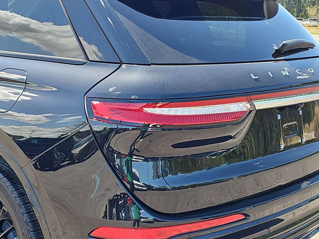 Used 2023 Lincoln Corsair Reserve w/ Jet Appearance Package image 37