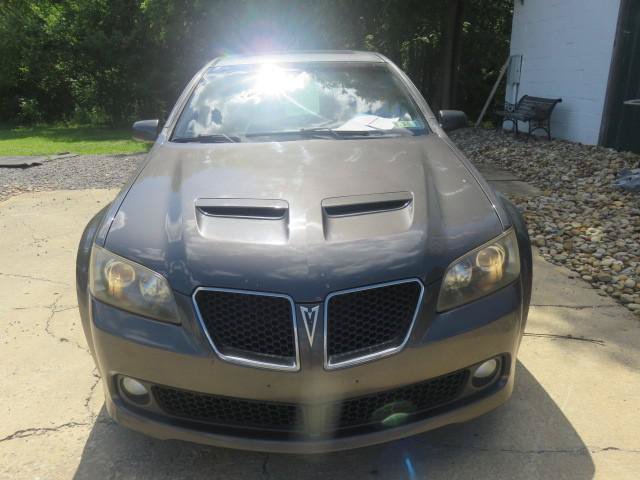 Used 2009 Pontiac G8 w/ Premium Package RWD image 2