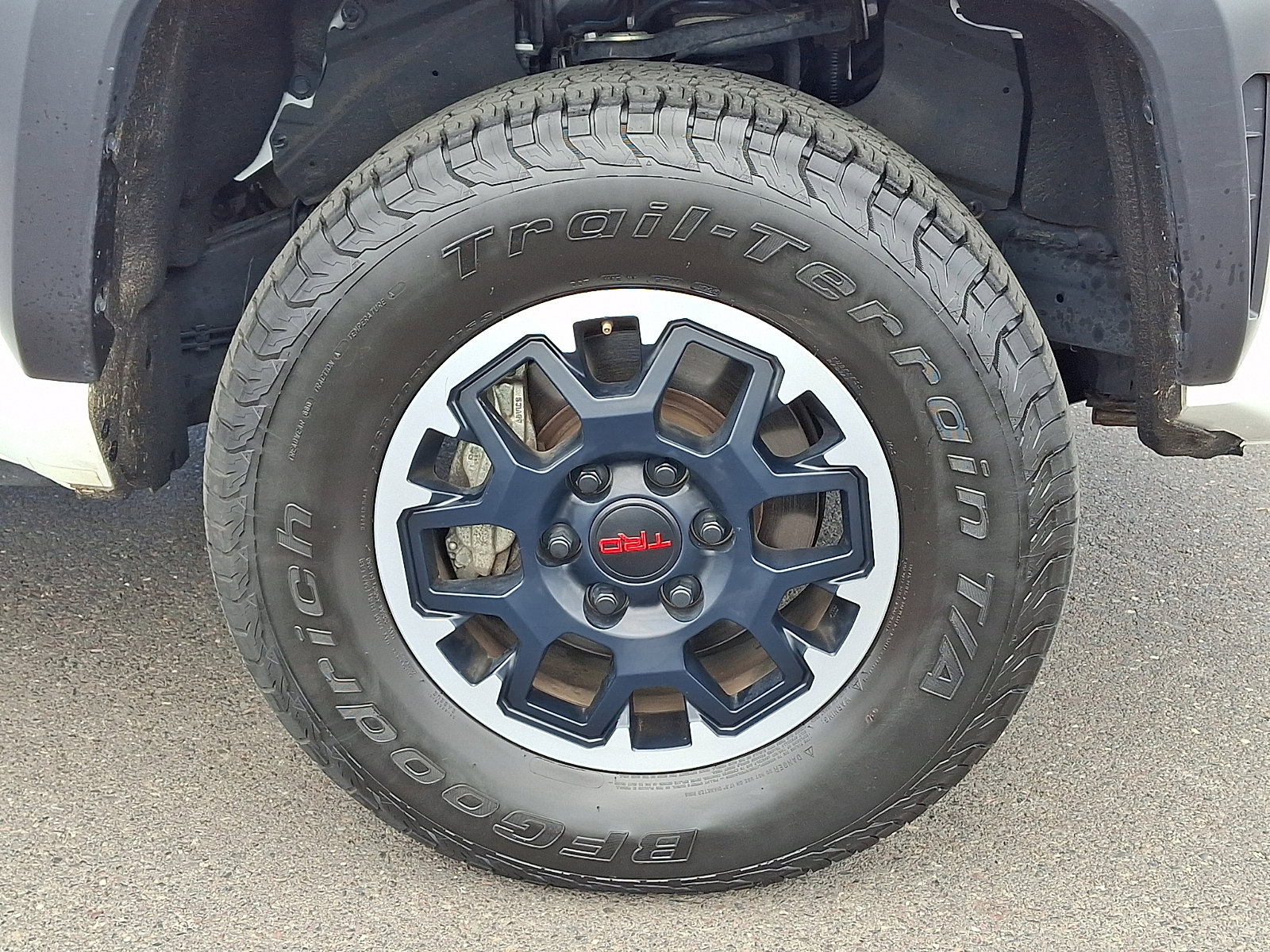 Used 2024 Toyota Tacoma TRD Off-Road AWD/4WD image 8