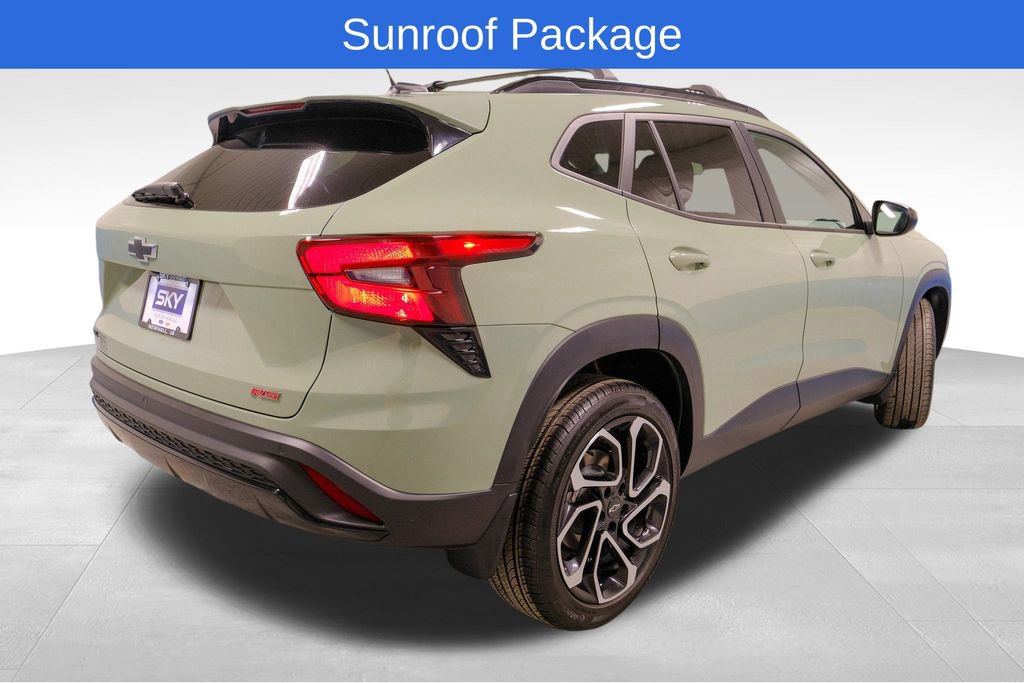 Used 2024 Chevrolet Trax RS w/ Sunroof Package image 7