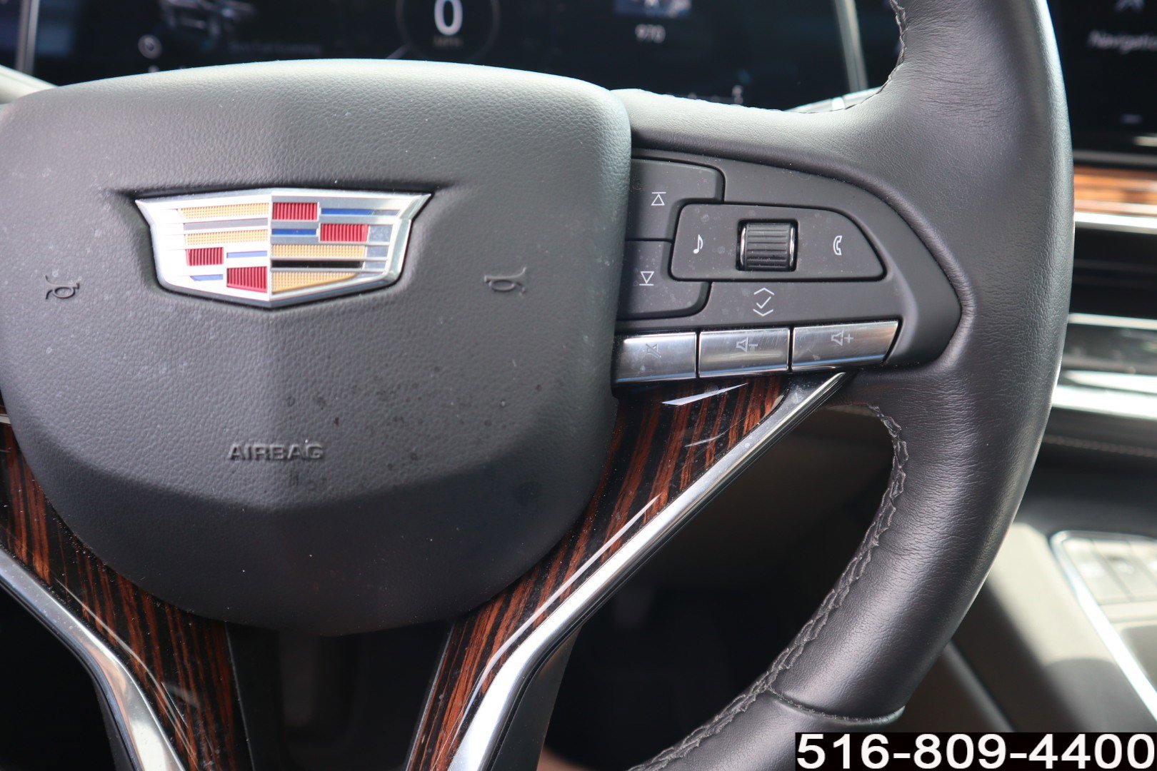 Used 2023 Cadillac Escalade Premium Luxury image 16