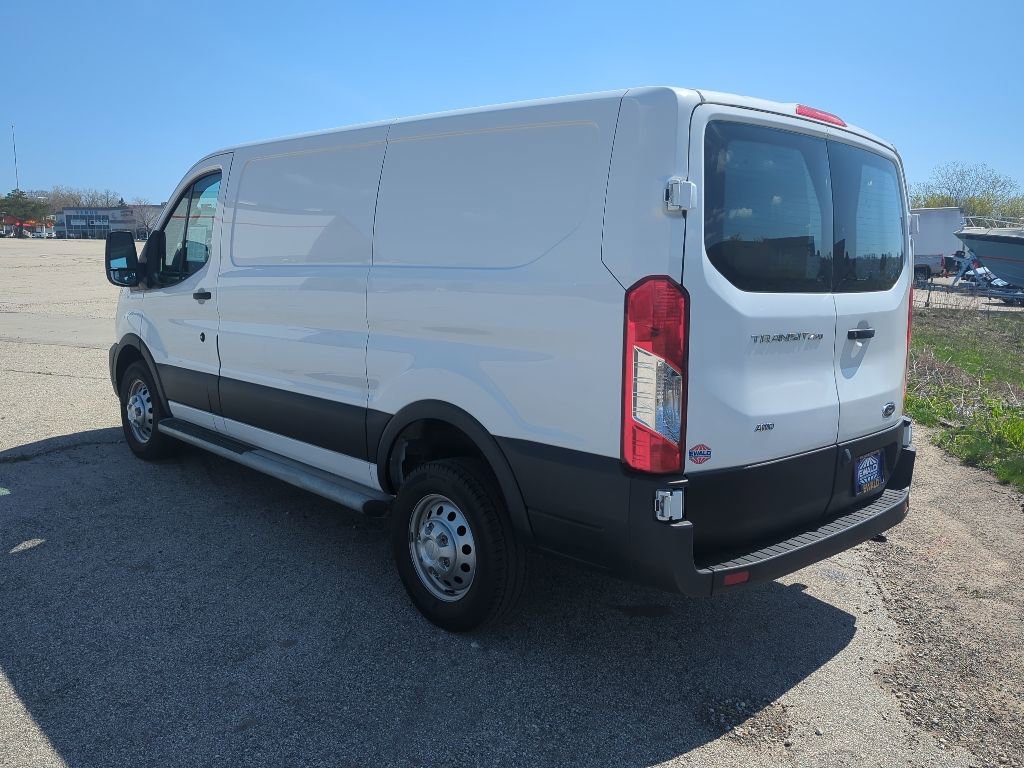 Used 2023 Ford Transit 250 Low Roof AWD w/ Exterior Upgrade Package image 7