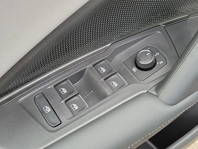 New 2026 Volkswagen Tiguan SE AWD/4WD image 19