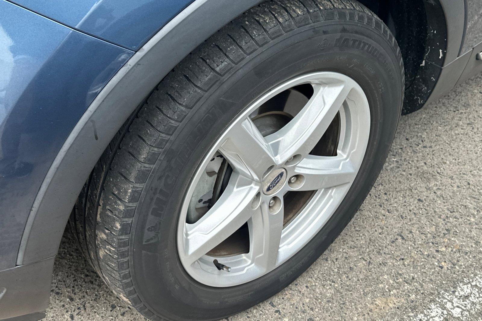 Used 2019 Ford Explorer XLT w/ Equipment Group 201A image 8