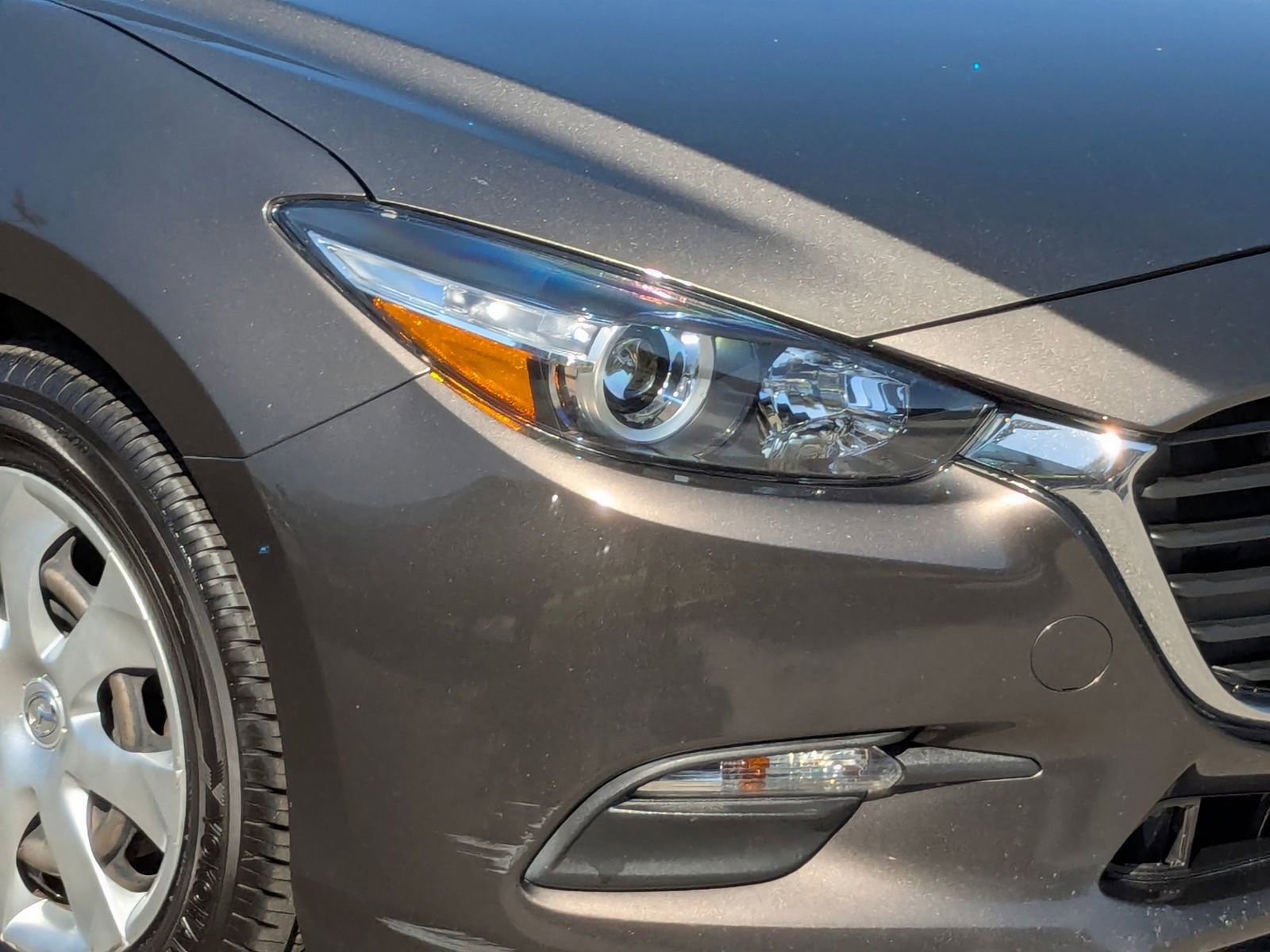 Used 2017 MAZDA MAZDA3 Sport FWD image 10