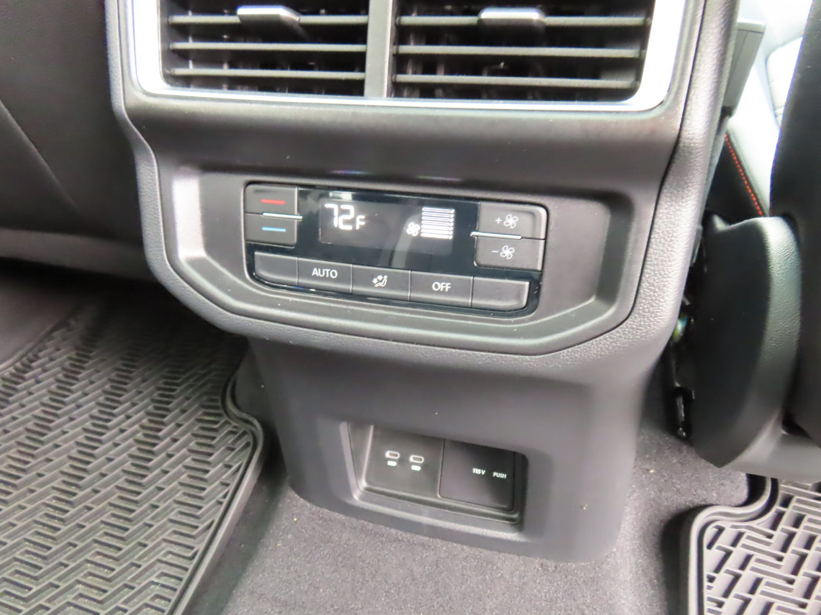 Used 2025 Volkswagen Atlas Peak Edition SE AWD/4WD image 42