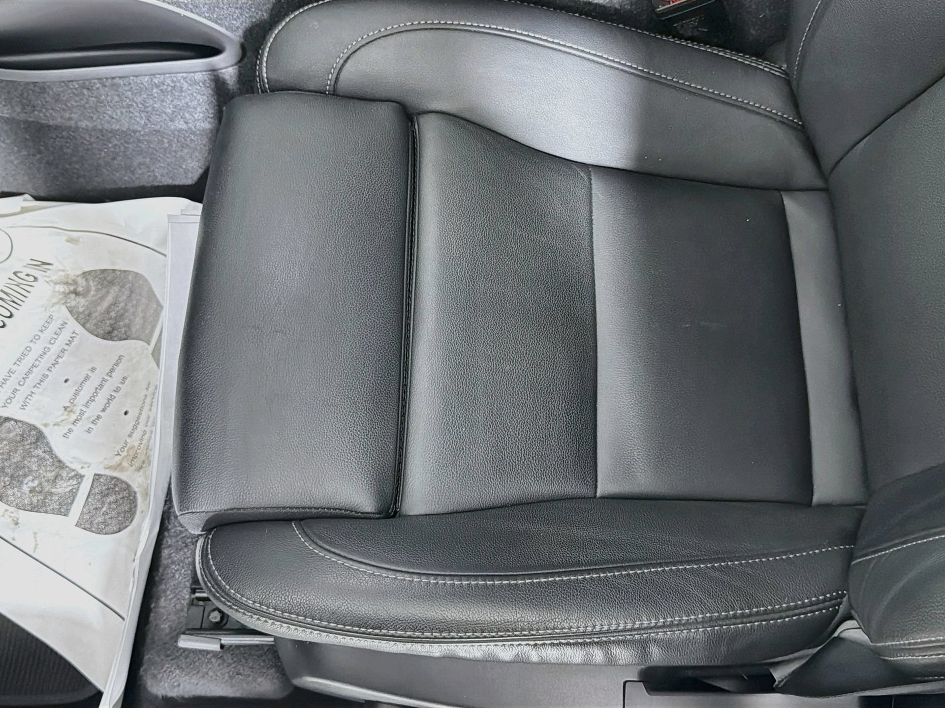 Certified 2024 Volvo XC40 B5 Plus AWD/4WD image 19
