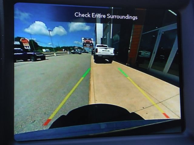 Certified 2023 Chrysler 300 C RWD image 30