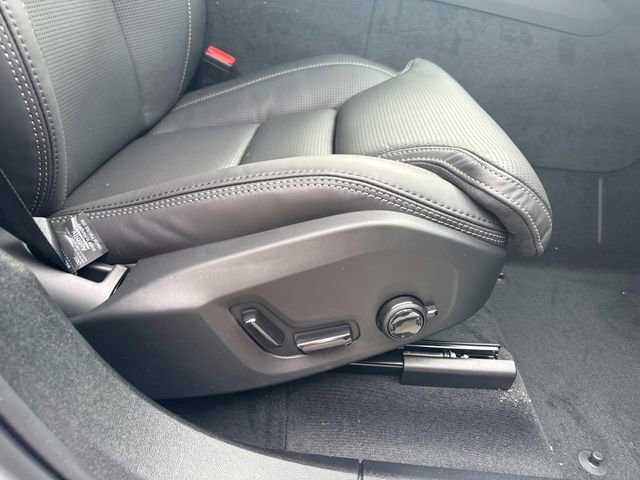 New 2026 Volvo XC60 B5 Ultra AWD/4WD image 15