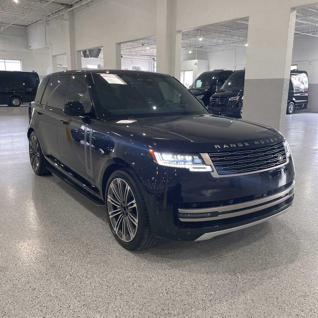 Used 2025 Land Rover Range Rover Long Wheelbase SE